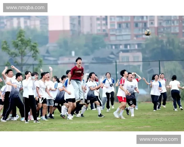 南宁足球赛季激战正酣 球迷热情高涨迎接新的挑战与机遇